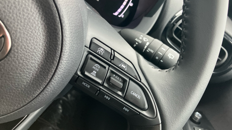 Toyota Yaris Cross 1.5 Hybrid Design 5dr CVT Hybrid Estate